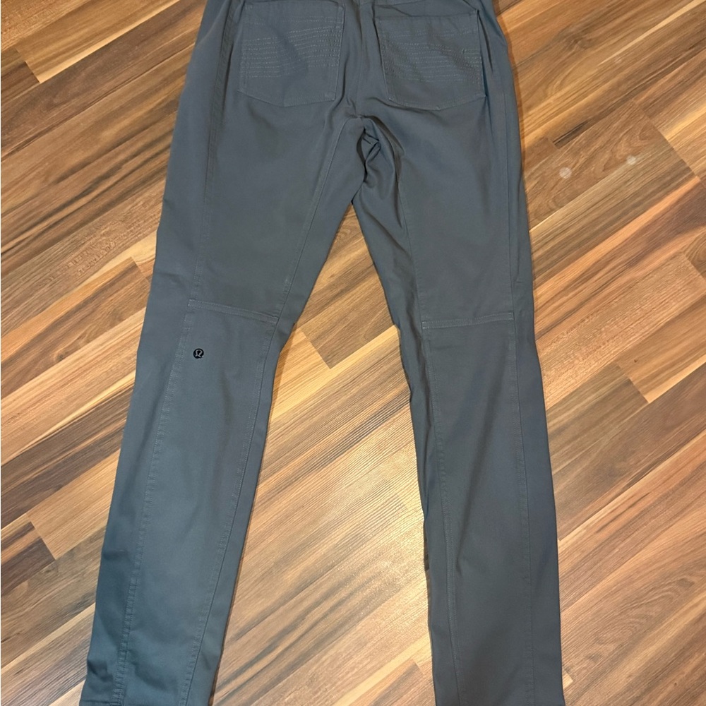 Lululemon Athletica Women's Charcoal Skinny Pants